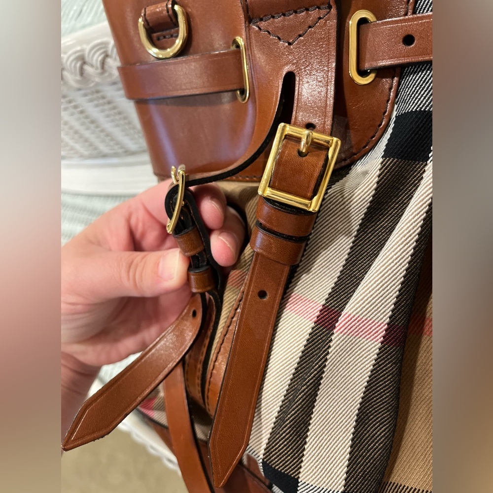 Burberry Bridle Whipstitch Convertible Tote House Check Canvas Medium - Picture 6 of 13